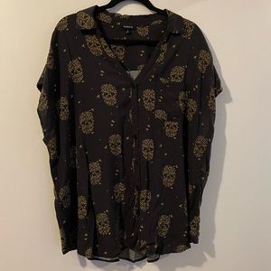 Grey with floral skulls button up shirt from TORRID size 2